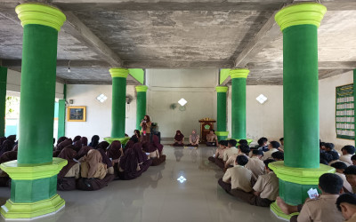 SMA S Gaya Baru Sosialisasikan Sistem Penerimaan Murid Baru ke MTsN 2 Lampung Tengah