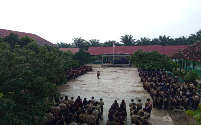 MTsN 2 Lampung Tengah Gelar Upacara Hari Pendidikan Nasional 2026 dengan Khidmat