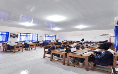 Pelaksanaan TKA Serentak Kelas IX MTsN 2 Lampung Tengah Ikuti Ujian di Laboratorium Komputer