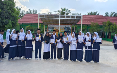 Dari Sebuah Poster, 11 Siswa MTsN 2 Lampung Tengah Berhasil Mencuri Perhatian Madrasah
